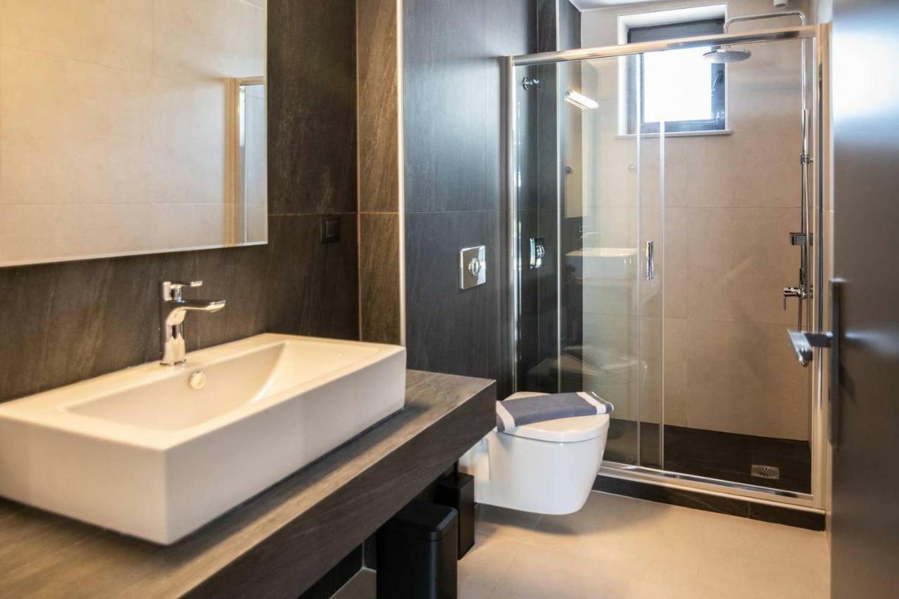 Mos Luxury City Suites - The Loft Chania  ภายนอก รูปภาพ